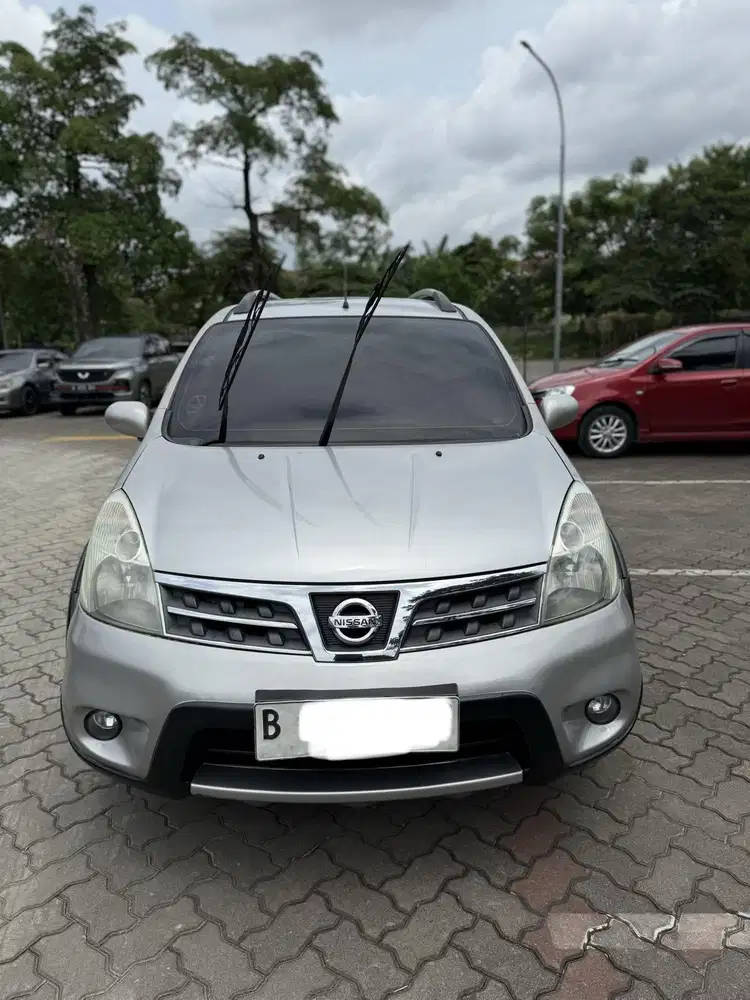 Livina Xgear 2009 MT Manual Silver Tangan pertama rawatan