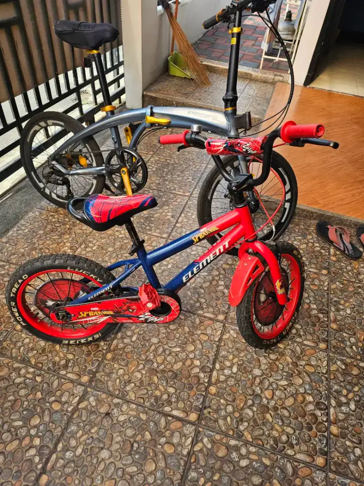 Sepeda anak element spiderman