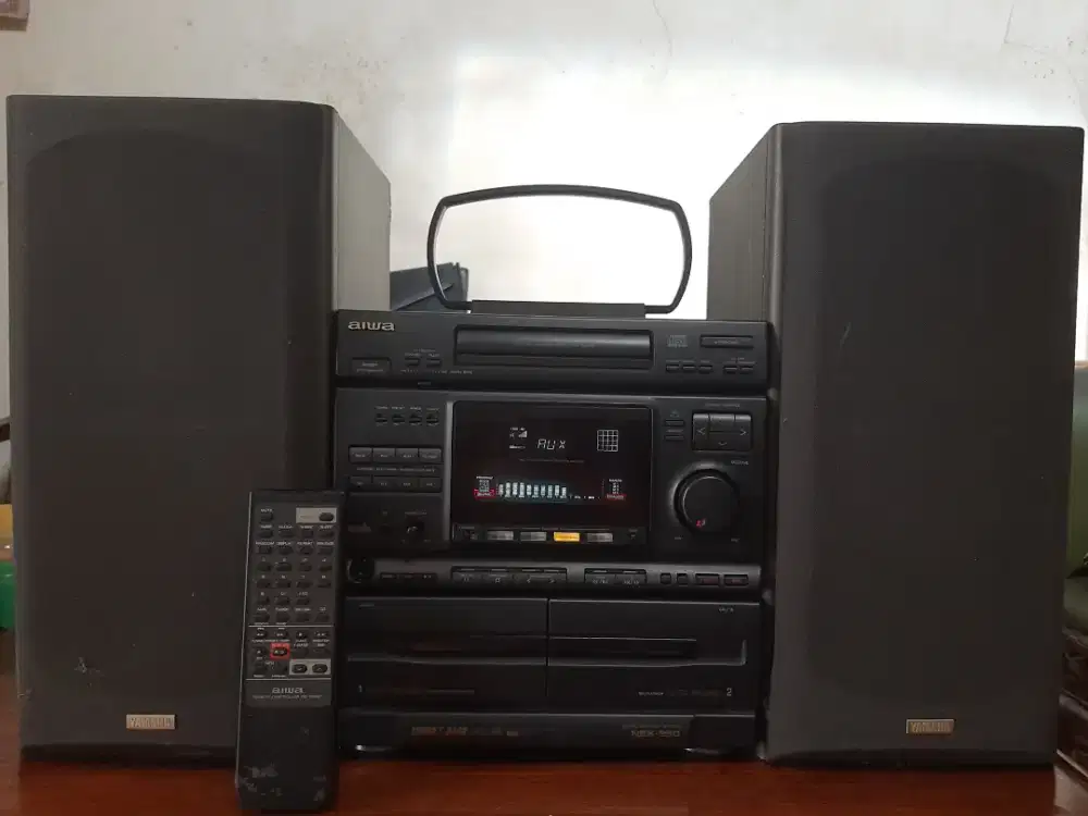 Aiwa NSX 990 & Speaker Yamaha