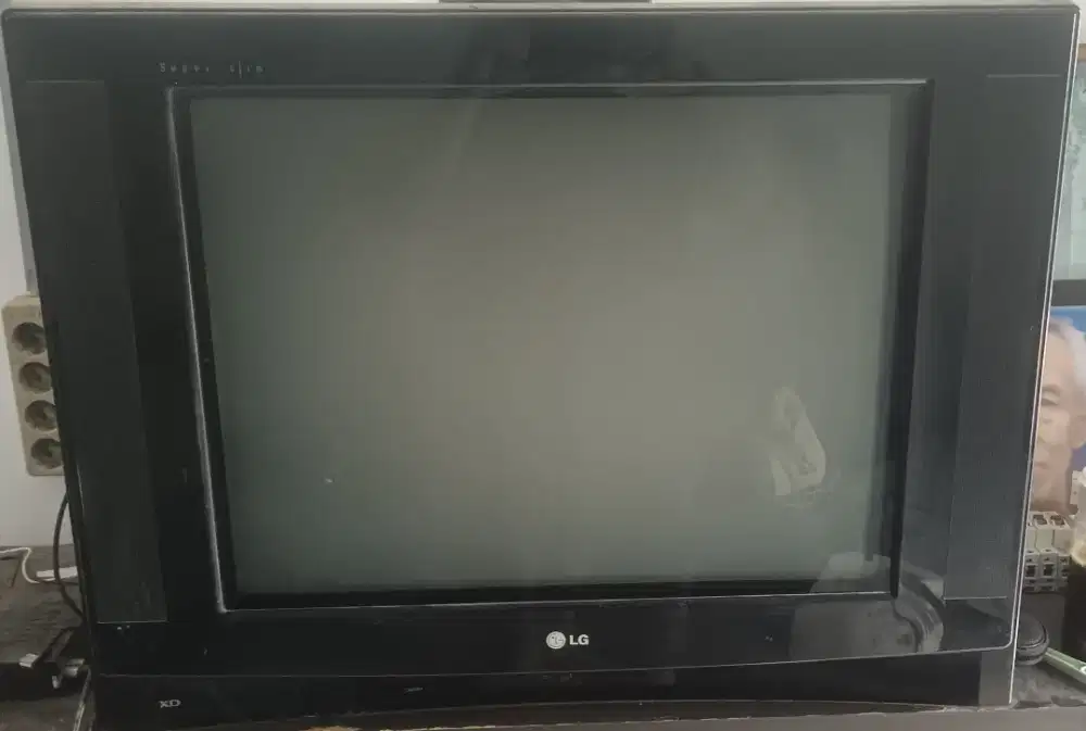 Televisi LG Bekas