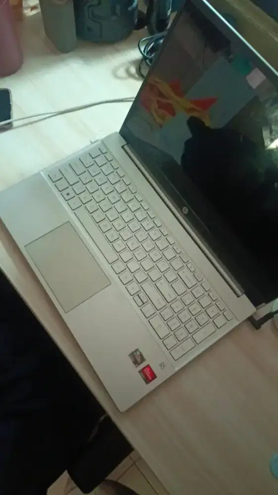 Dijual Cepat Laptop HP Pavilion 15 AMD Ryzen 7730U
