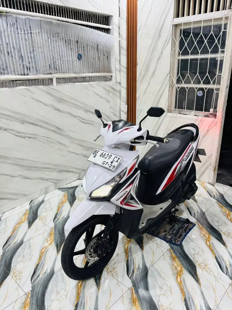 VARIO NEW LED AGNES SANGAT ISTIMEWA 2015 Pajak Hidup