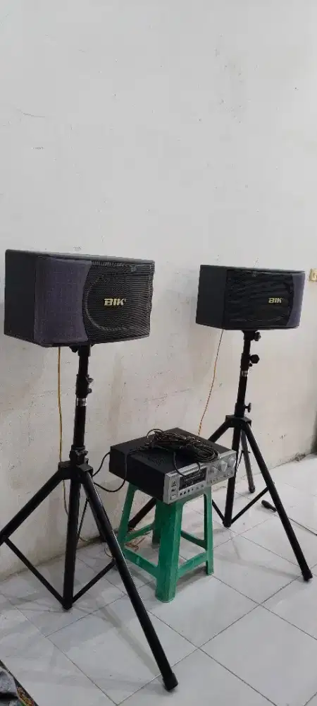 1 set speaker karaoke bik plus power ampli
