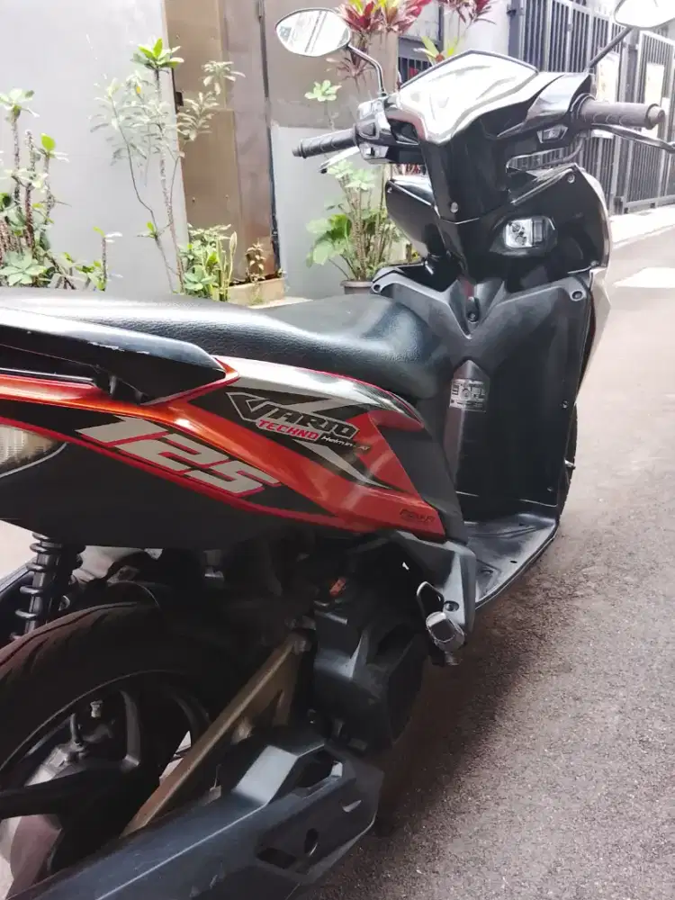 Vario KZR 125 cc Mulus Lengkap Siap Pake