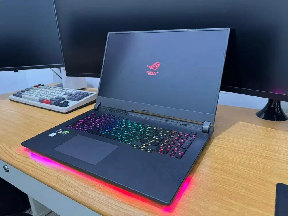 Laptop ROG Strix G713R Ryzen7 6800H RTX4060 6gb