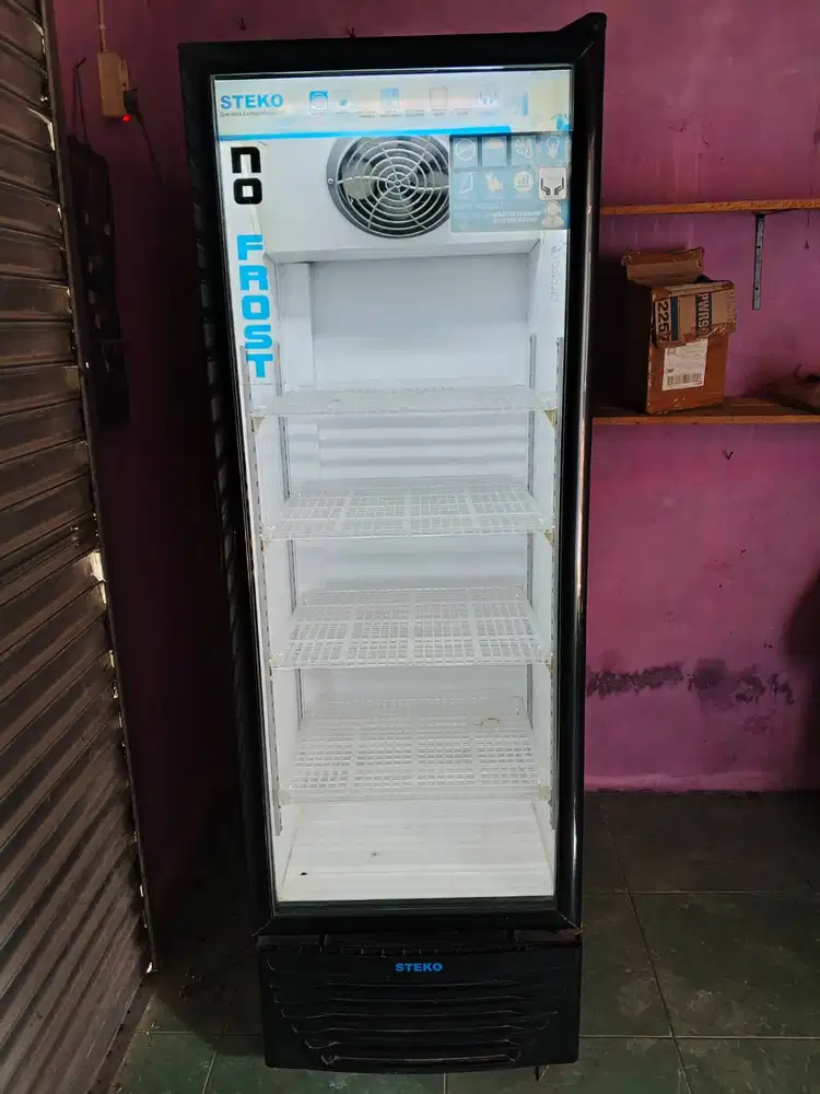 Lemari pendingin minuman/makanan