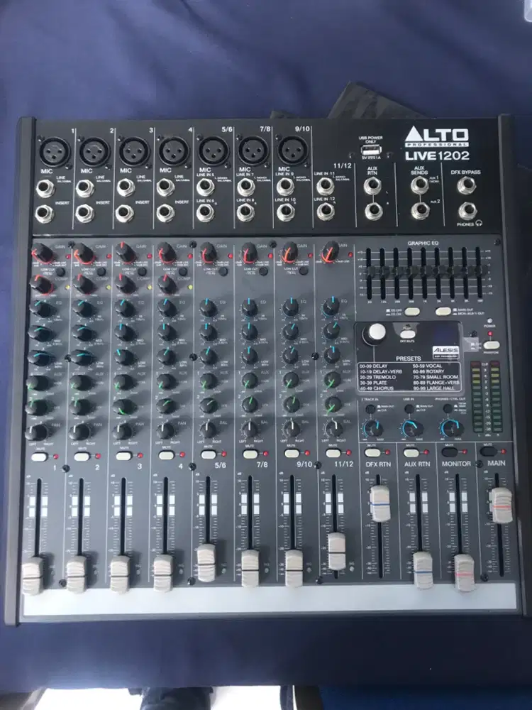 Mixer 12 Channel ALTO live 1202 original Alto