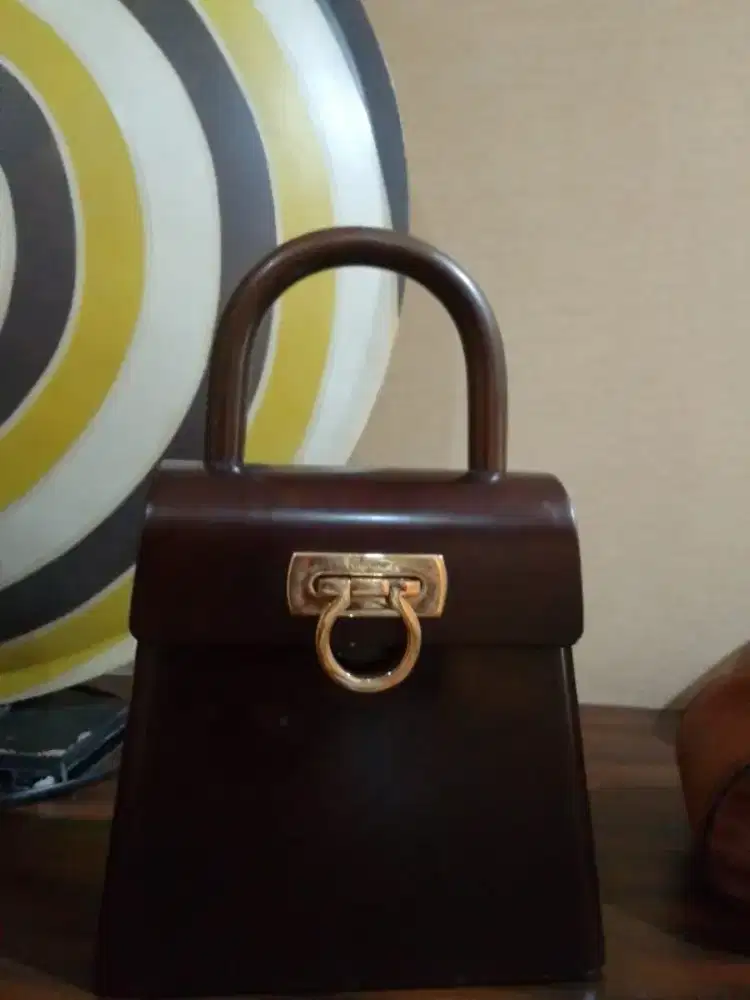 Preloved Tas Wanita Salvatore Ferragamo Original