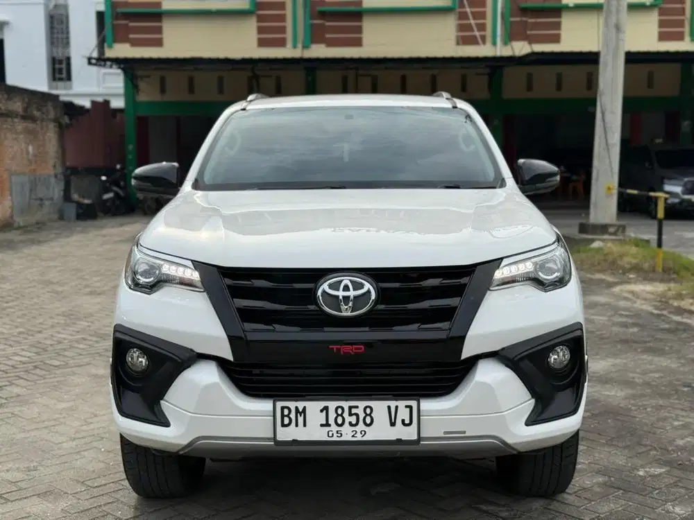 TOYOTA FORTUNER VRZ TRD 2.4 2019