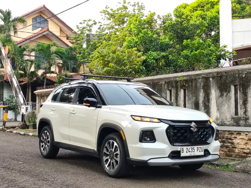 GRAND VITARA HYBRID GX LIKE NEW LOW KM