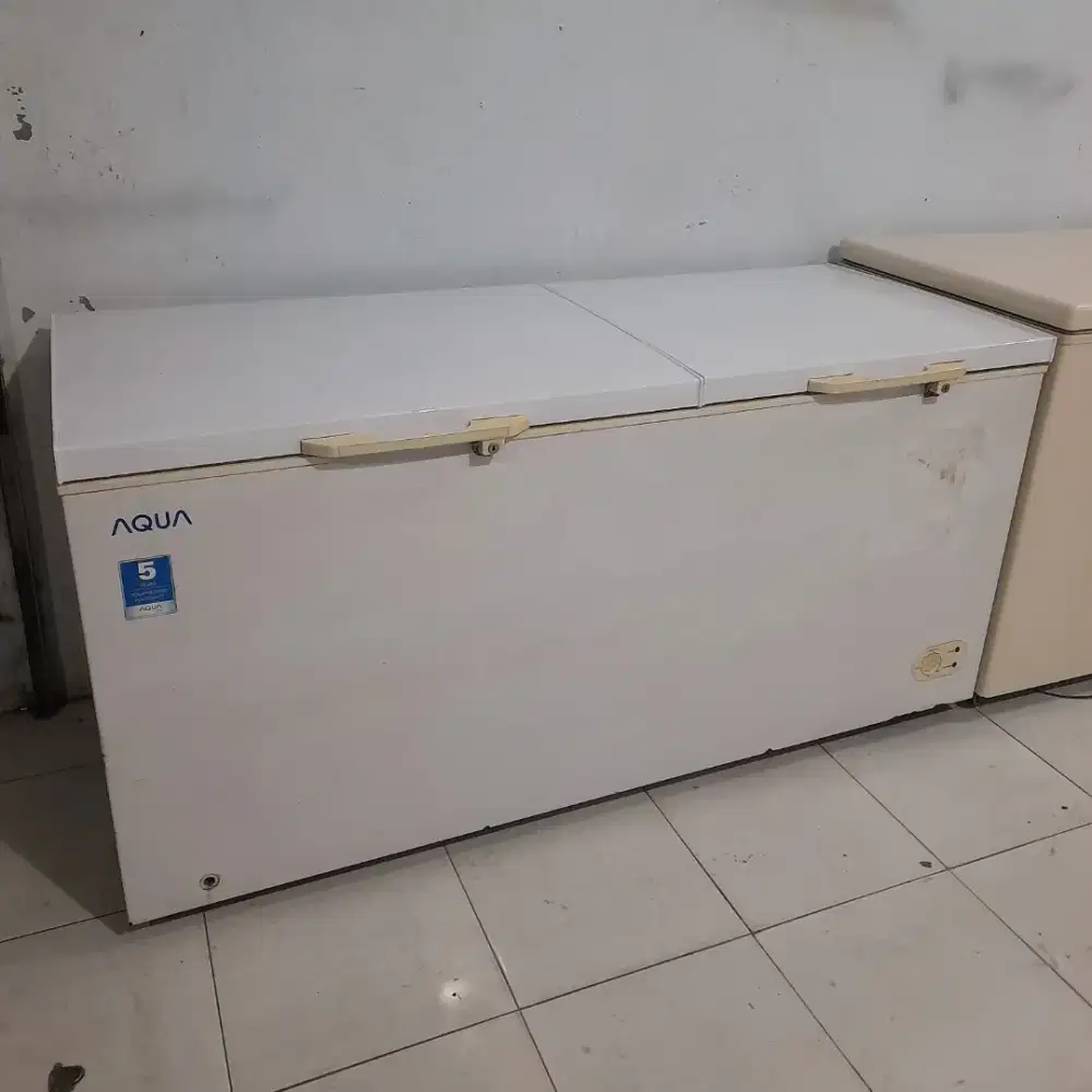 Freezer Box Merek AQUA Kapasitas 550 Liter . Second . Bergaransi Bosss