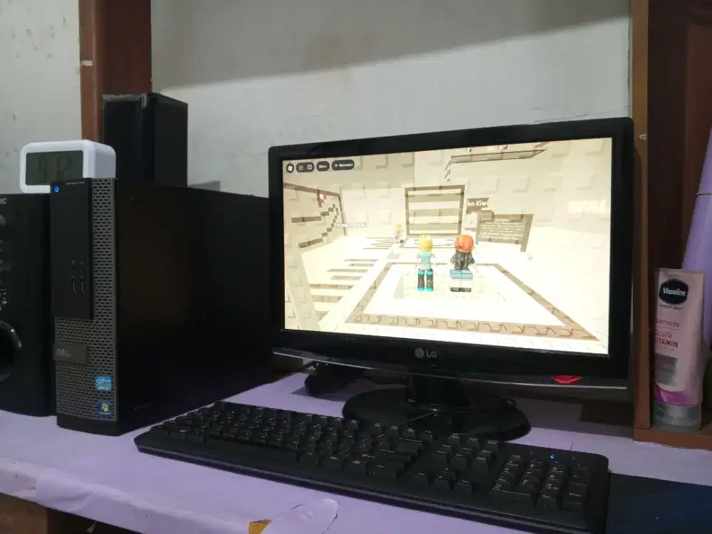 Pc roblox dell (intel core i5..ram 8gb..monitor 19inch) siap pakai