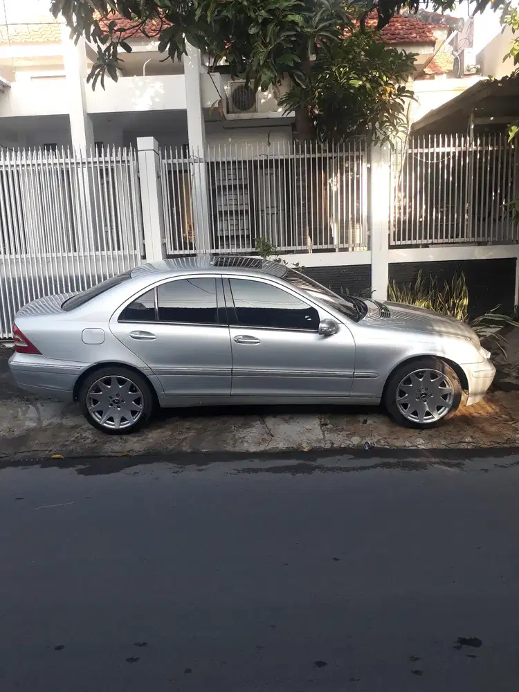 Mercedes-Benz C240 2001 Bensin