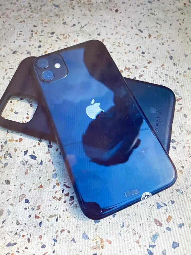 iPhone 11 64GB iBox warna hitam