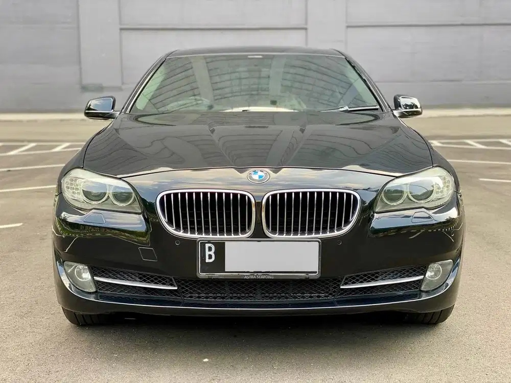 BMW 520d AT HITAM 2013