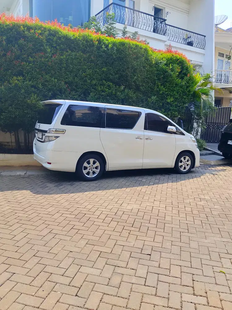 Toyota Vellfire 2013 Bensin