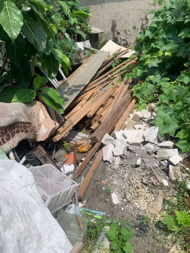 Kayu Bekas bongkaran rumah