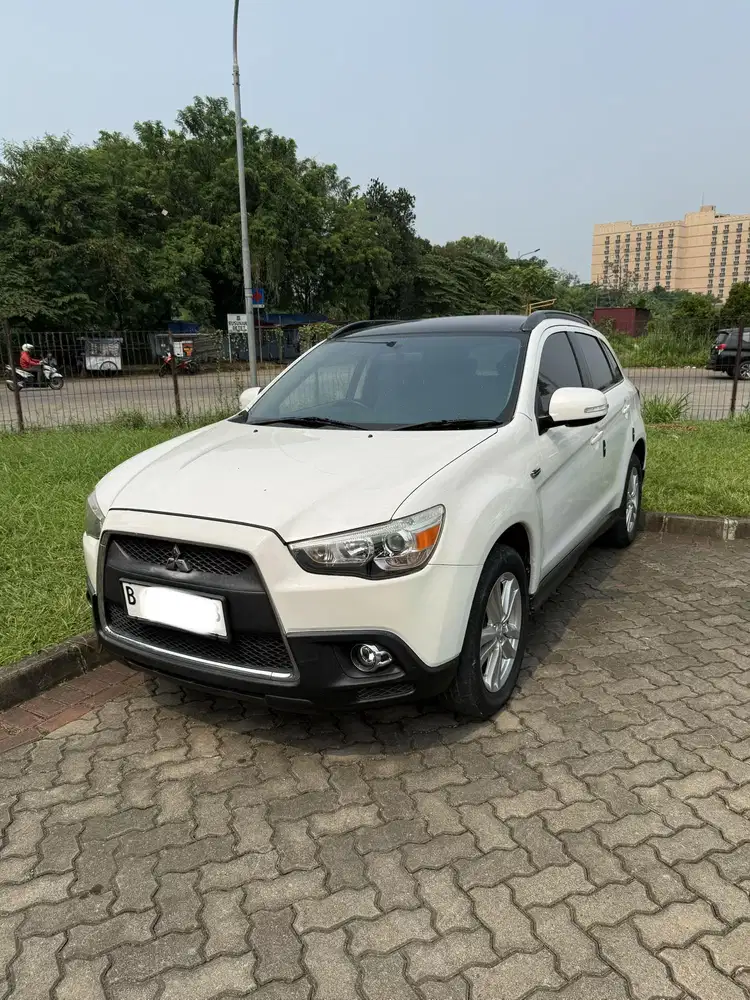 Outlander PX 2013 Keyless AT Matic Putih Siap Pakai ada sunroof