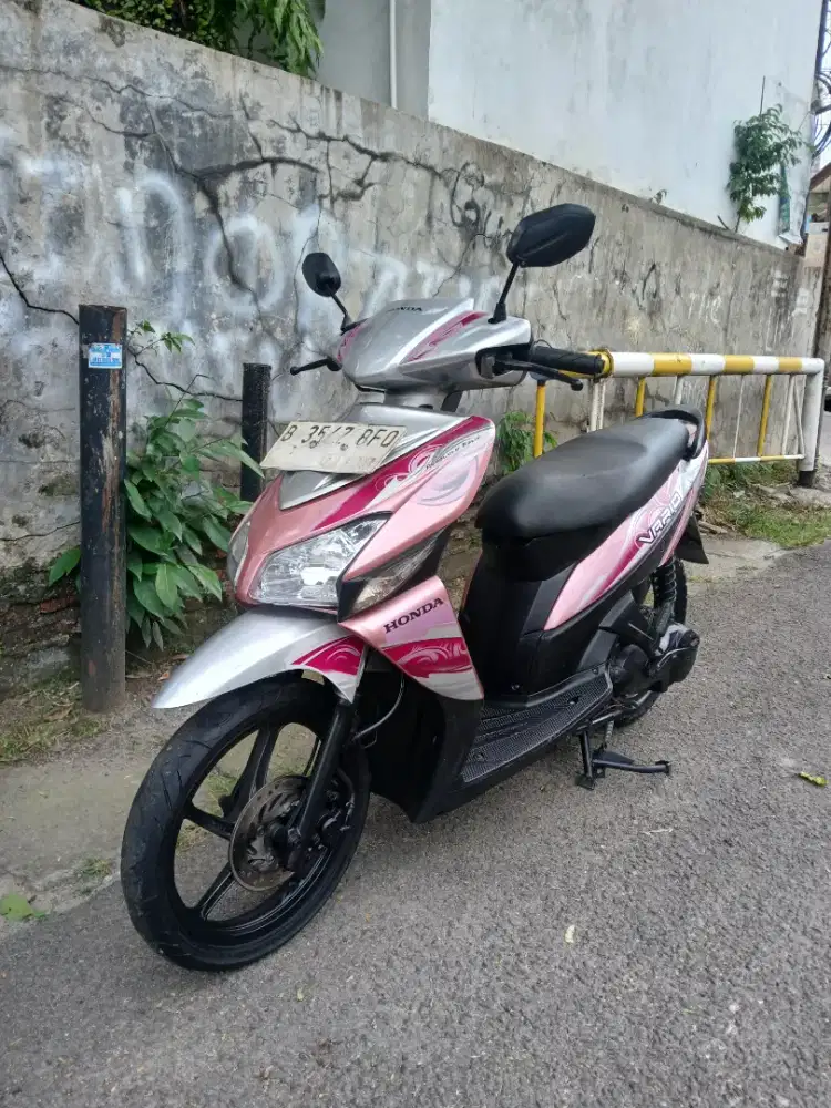Honda vario 110 karbu tahun 2011 bagus