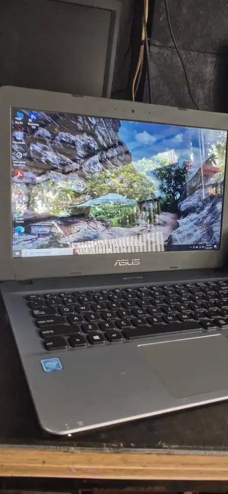 laptop ASUS Windows 10 Batre Aman