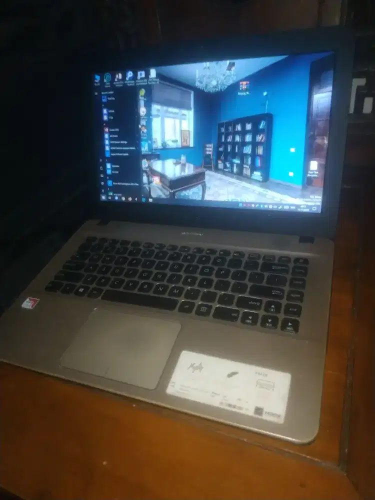 Laptop Asus ram 12 GB internal 500 gb joss