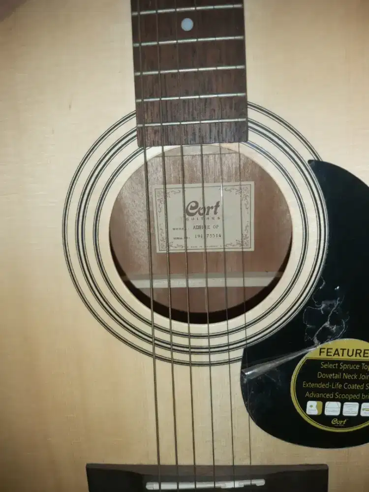 Dijual gitar akustik merk Cort original