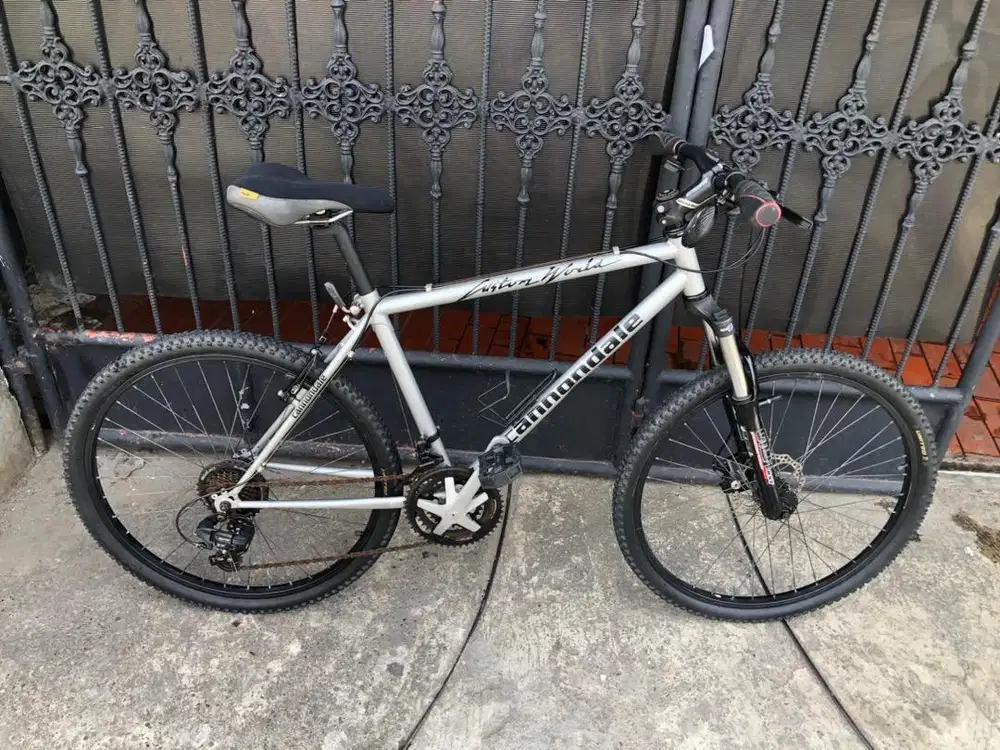 Sepeda Gunung MTB Canondale