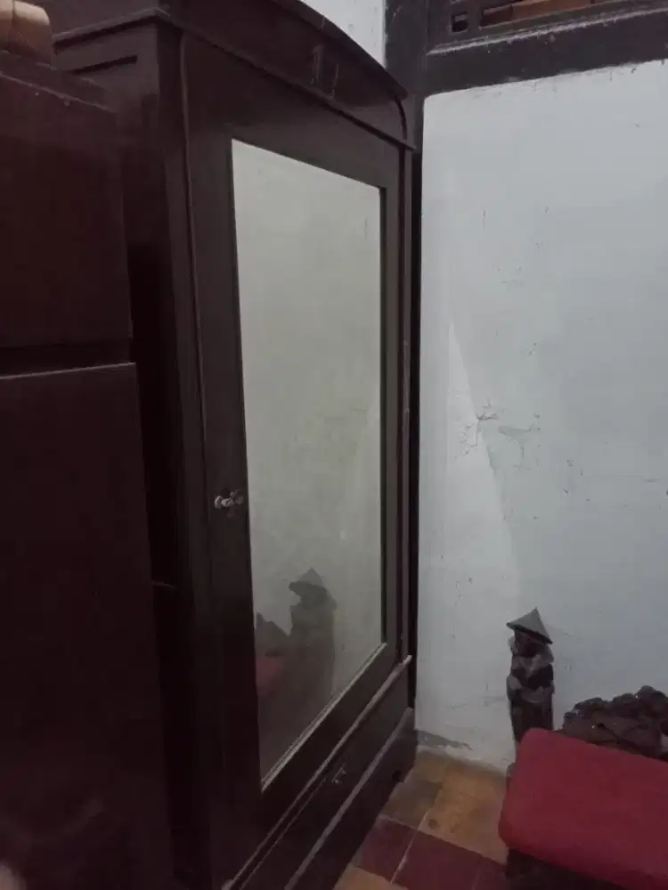 Lemari  ROSO Jati Jumbo Usia 100 Th