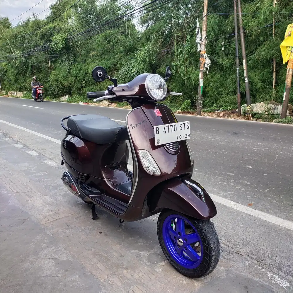 Piaggio Vespa LX150 2013 Lengkap Bagus