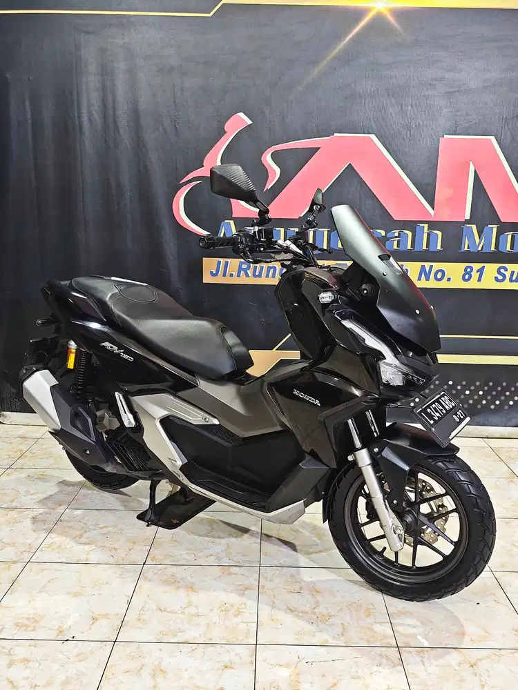 Honda ADV 160 non abs th.2022 low km. Kinyis2 .Anugerah motor rungkut