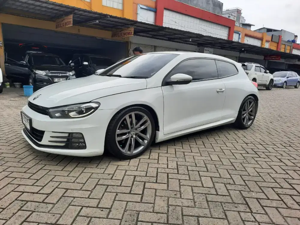 VW Scirocco 1.4 TSI AT R line 2018 Putih