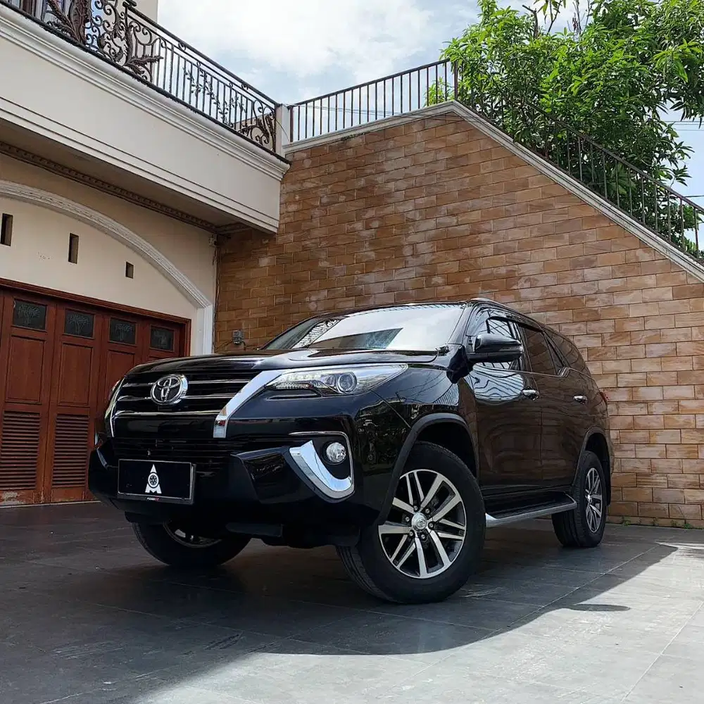 Toyota Fortuner 2.4 VRZ A/T 4 x 2 Tahun 2018