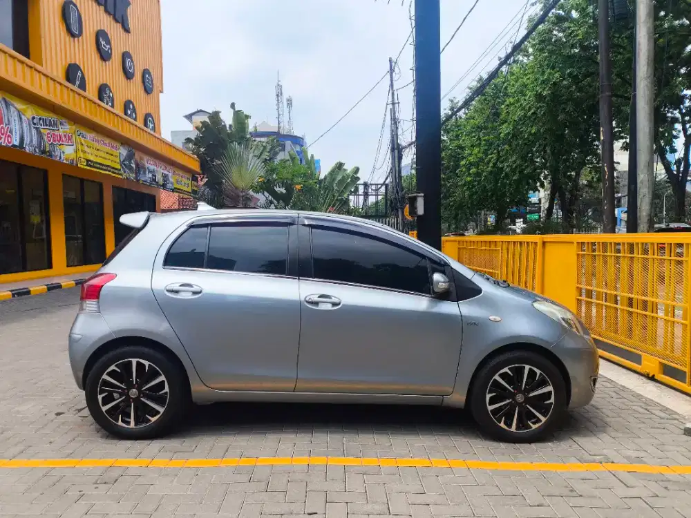 YARIS J MT 2012 ANTIK KM 70RB !!! BAKPAO !