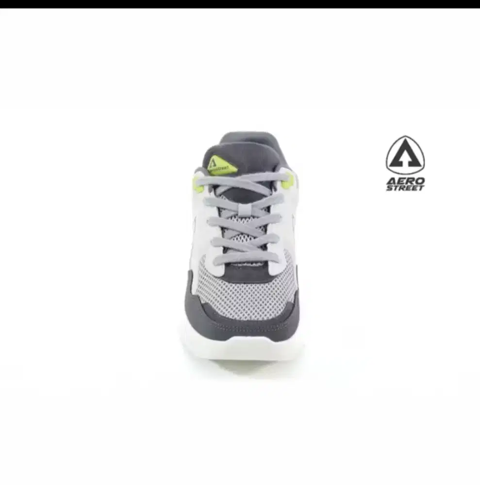 Sepatu aerostreet casual natural putih abu-abu