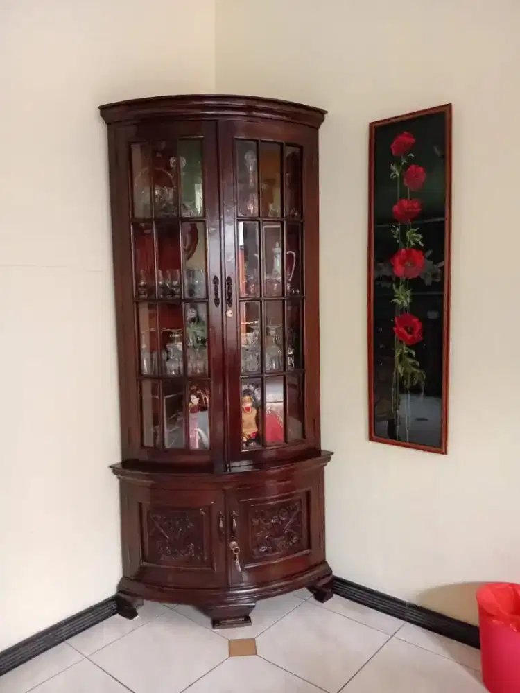 Jual lemari pajangan sudut jati antik