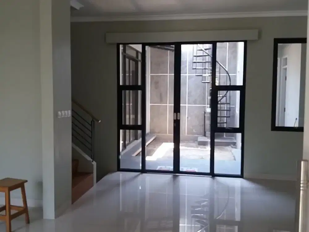 Dijual Rumah2 Lantai di Delatinos BSD, Tangerang Selatan