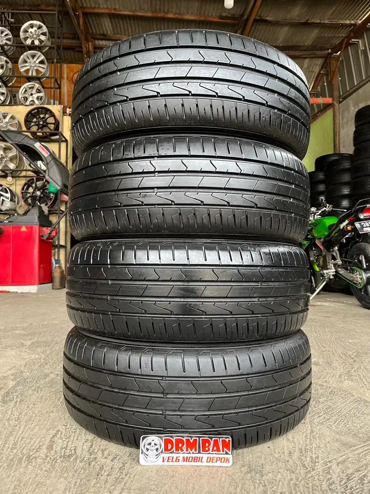 4ban copotan ukuran 215/55/17 merek hankok kondisi 95% thn 2022