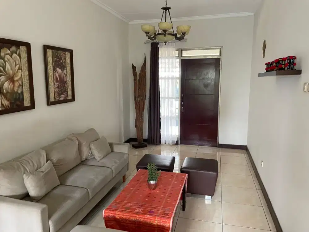 Disewakan Rumah Full Furnished di Kota Baru Parahyangan