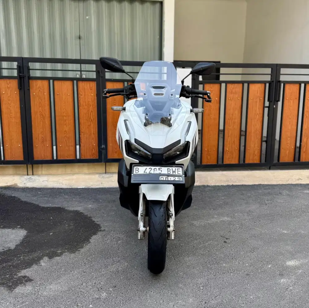 Honda ADV 150 ABS ISS (Tipe Tertinggi) MULUSSS Pajak Hidup Panjang
