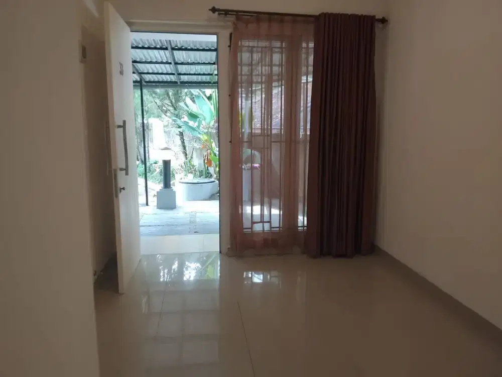 Dijual Rumah Siap Huni di Cigadung Greenland Bandung