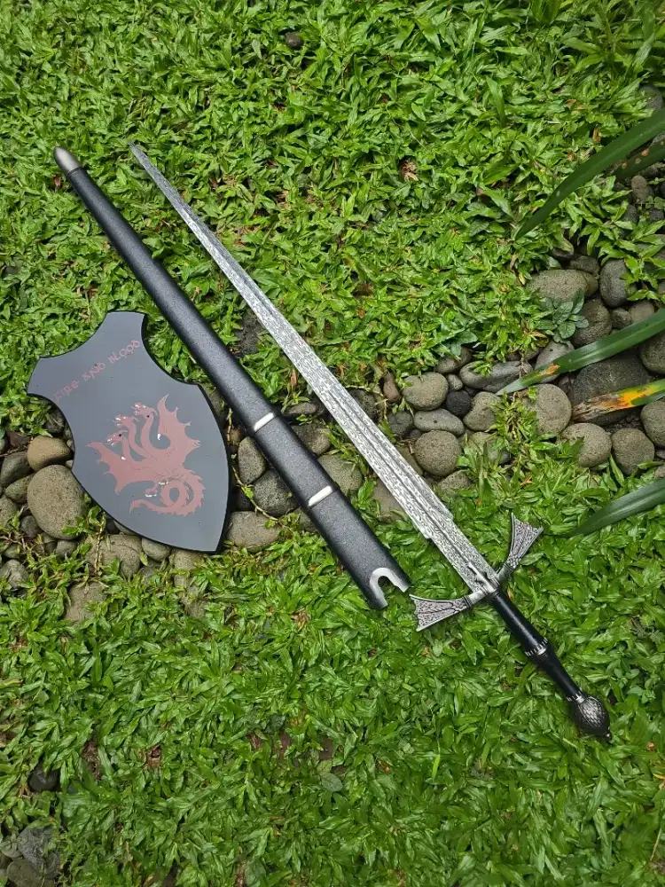 pedang Film Game of Thrones House of Dragons Dark Sisters sword