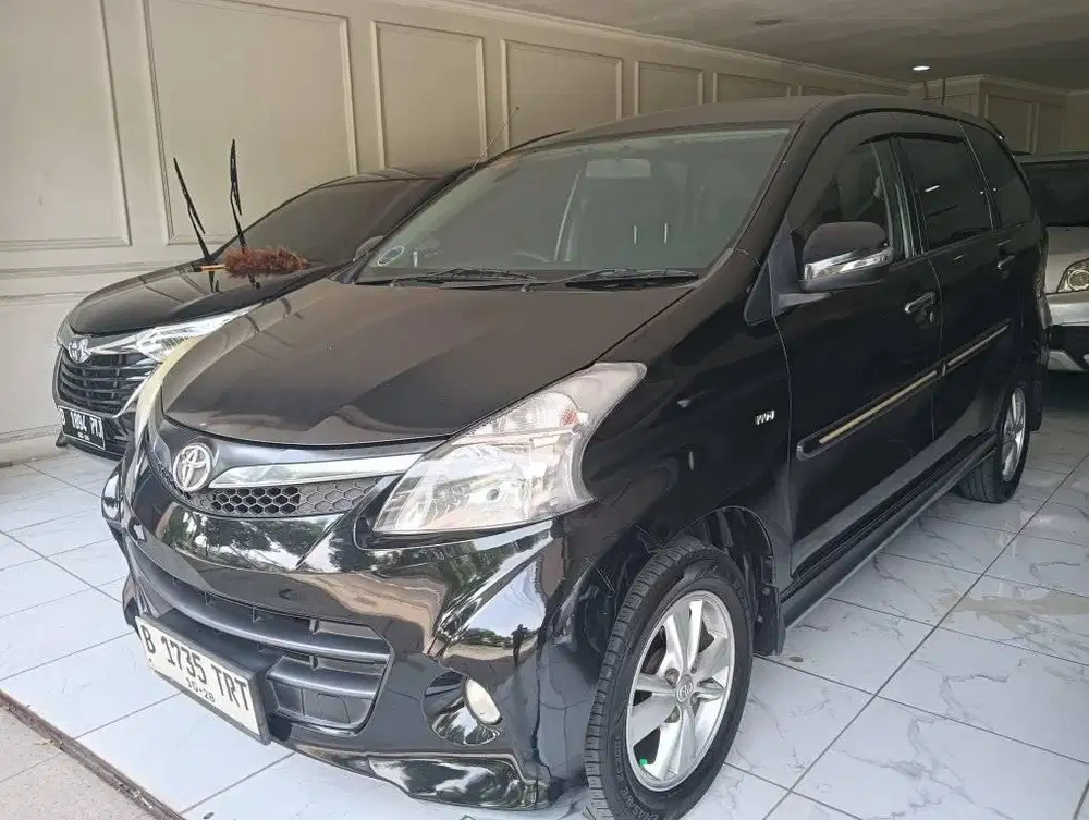 Toyota Avanza Veloz 1.5 matic DP 5jt tahun 2013