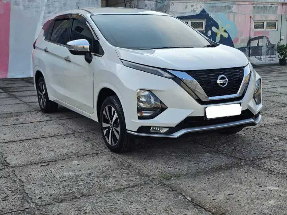 Nissan livina vl at 2019 putih km 62 ribuan