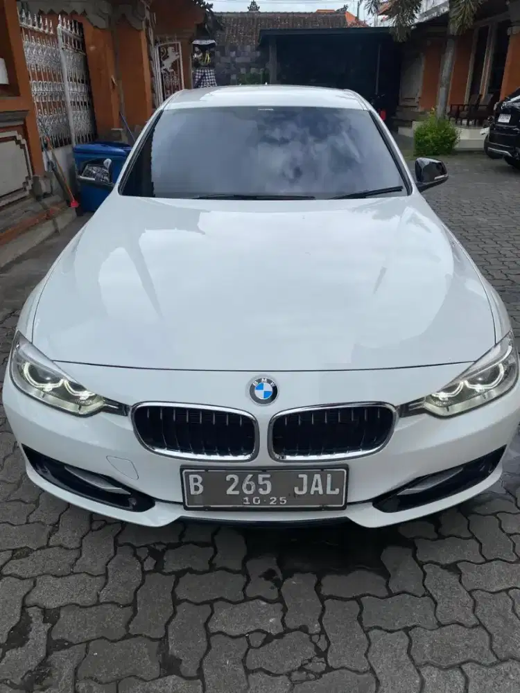 BMW 320i F30 2015