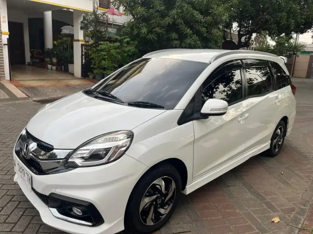 Honda Mobilio RS Putih AT Mulus