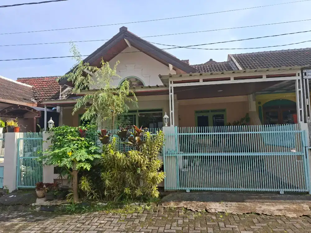 Rumah asri di Ujung Berung Indah Bandung