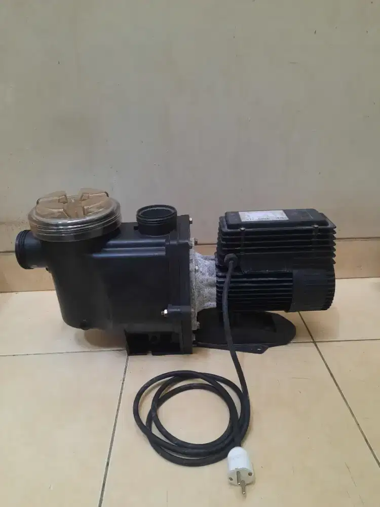 Pompa kolam renang astral pool