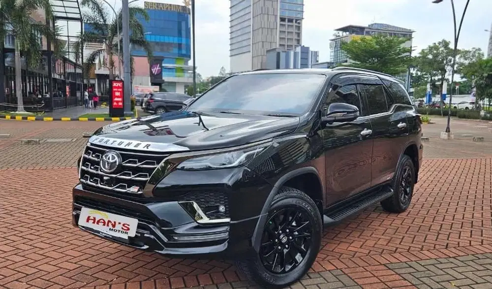 Fortuner 2.8 GR Sport 4x2 AT Automatic Diesel 2022