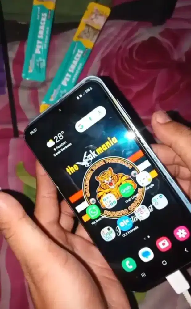 Lcd+Frame+Baterai Samsung A15 5G kondisi BARU