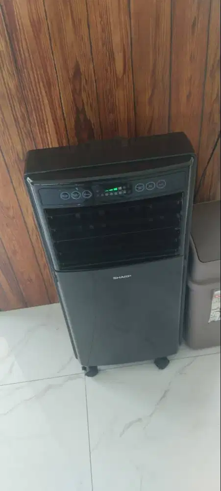 DIJUAL! AC KECIL INTERIOR RUMAH